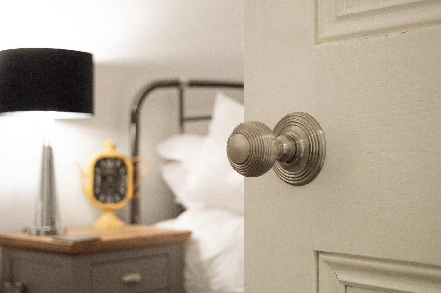 Atlantic UK Old English, OE50RMK Ripon Reeded Mortice Door Knobs - Various Finishes product image