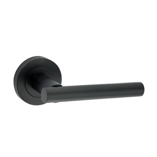 Jura Lever Door Handle in Matt Black finish, 110mm, by Spira Brass, showcasing a sleek and contemporary design for modern interiors.
