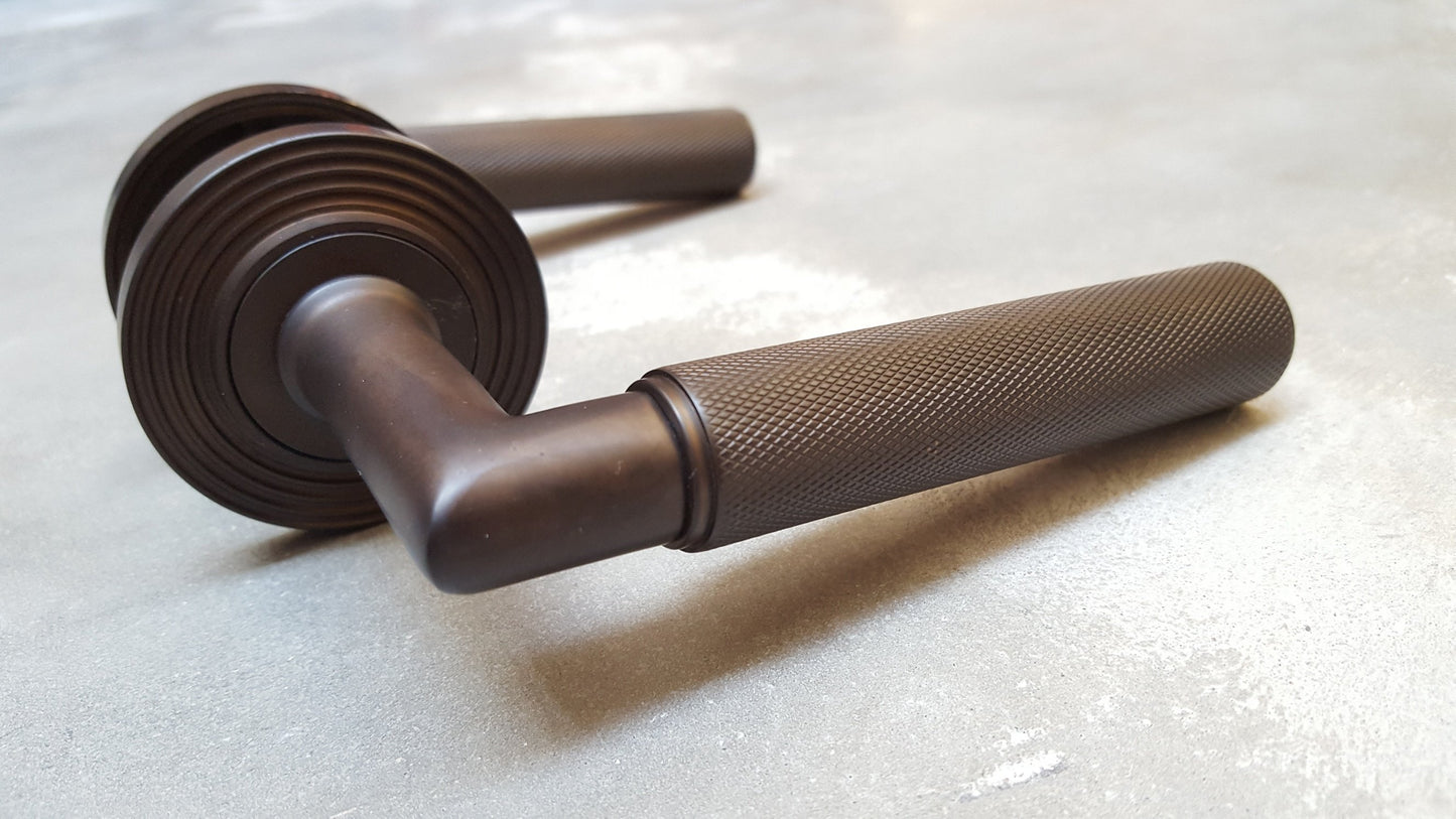 BURLINGTON PICCADILLY KNURLED DARK BRONZE DOOR HANDLE - REEDED ROSE