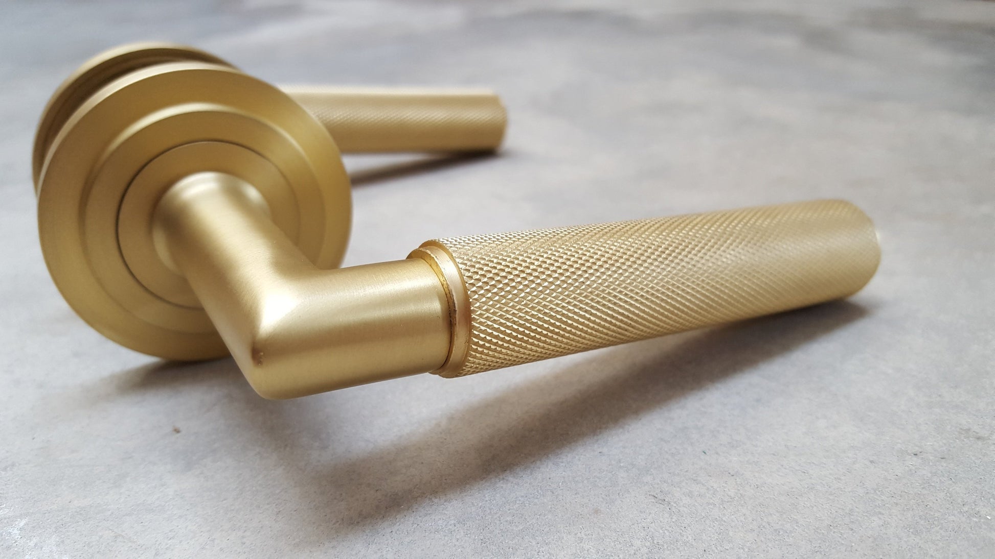 STEPPED ROSE - Piccadilly Knurled Lever Door Handles - Burlington Range - Satin Brass - BUR40/52SB