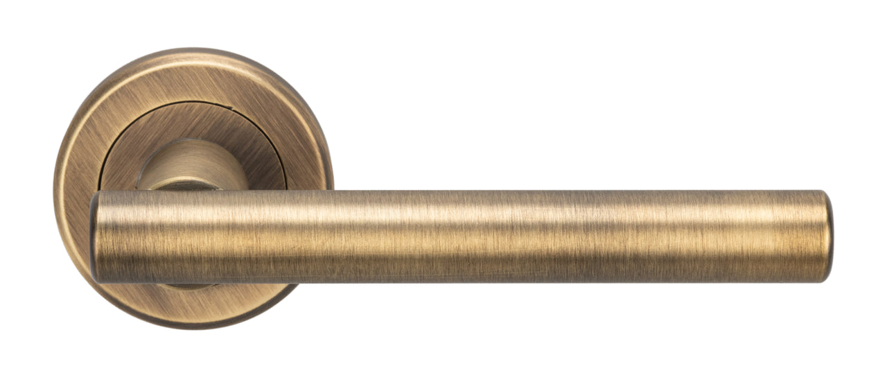 Antique Brass 'T-Bar' Door Handles On Round Rose - M4D3121AB