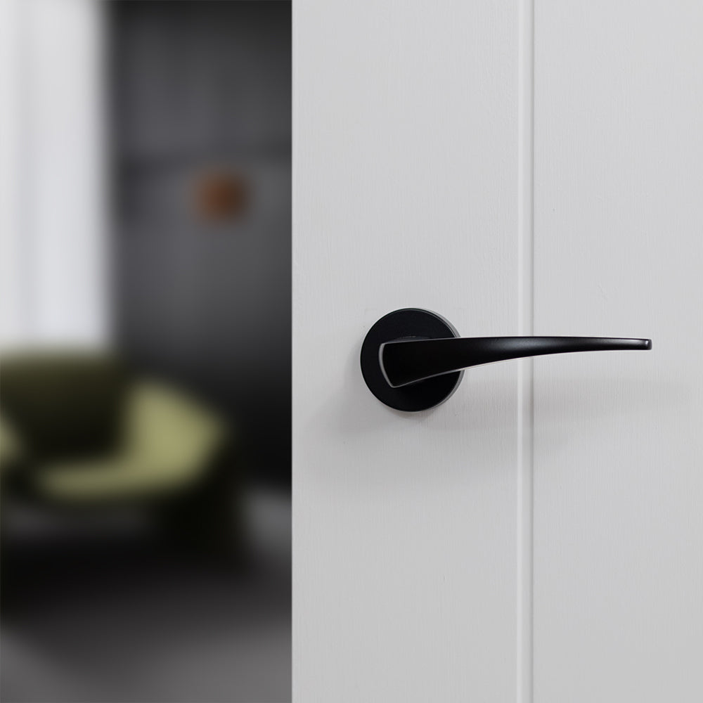 Atlantic UK Forme FMR272MB 'Foglia' Matt Black Door Handles on Round Rose product image