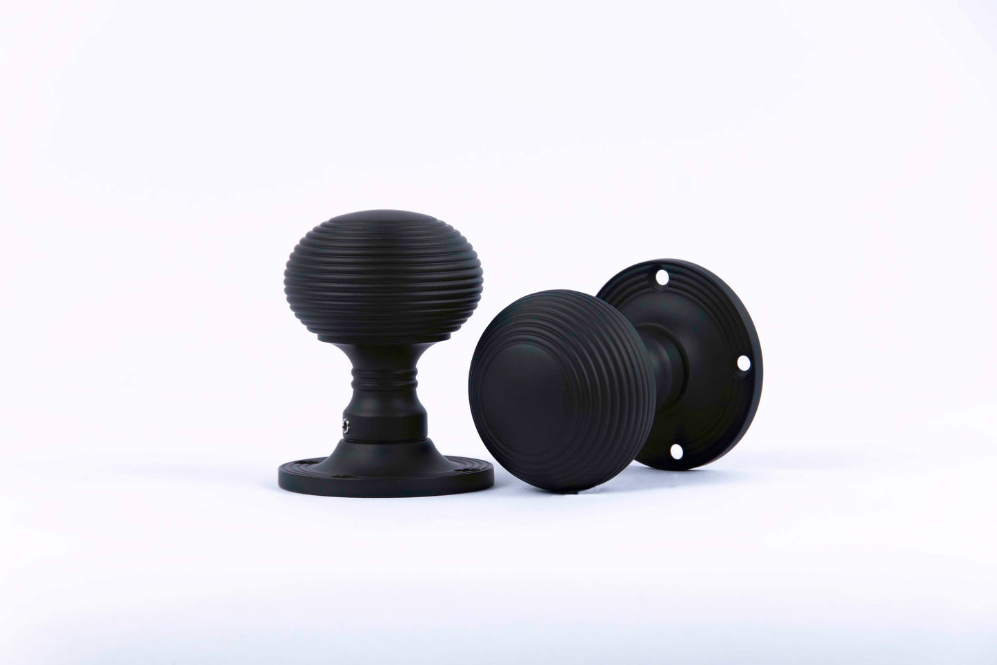 Beehive Reeded Mortice Door Knob In Matt Black