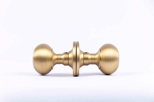 Beehive Reeded Mortice Door Knobs In Satin Brass