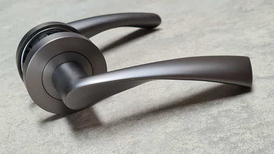 Gun Metal Grey Twist Design Door Handles on Round Rose - IH-ZET.09.MSB