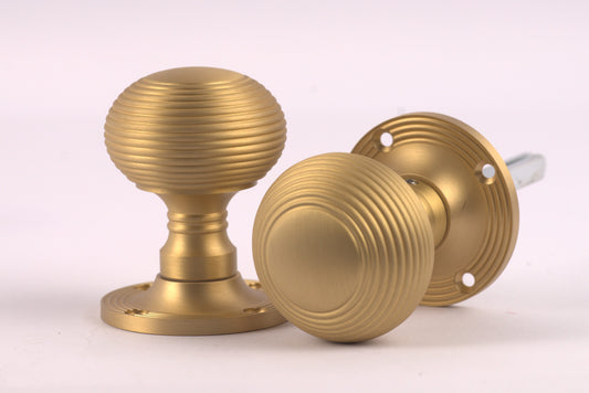 Beehive Reeded Mortice Door Knobs In Satin Brass