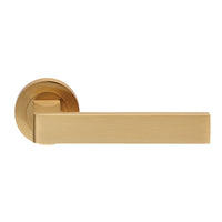 Carlisle Brass Sasso Door Handles On Round Rose, Satin Brass - EUL010SB