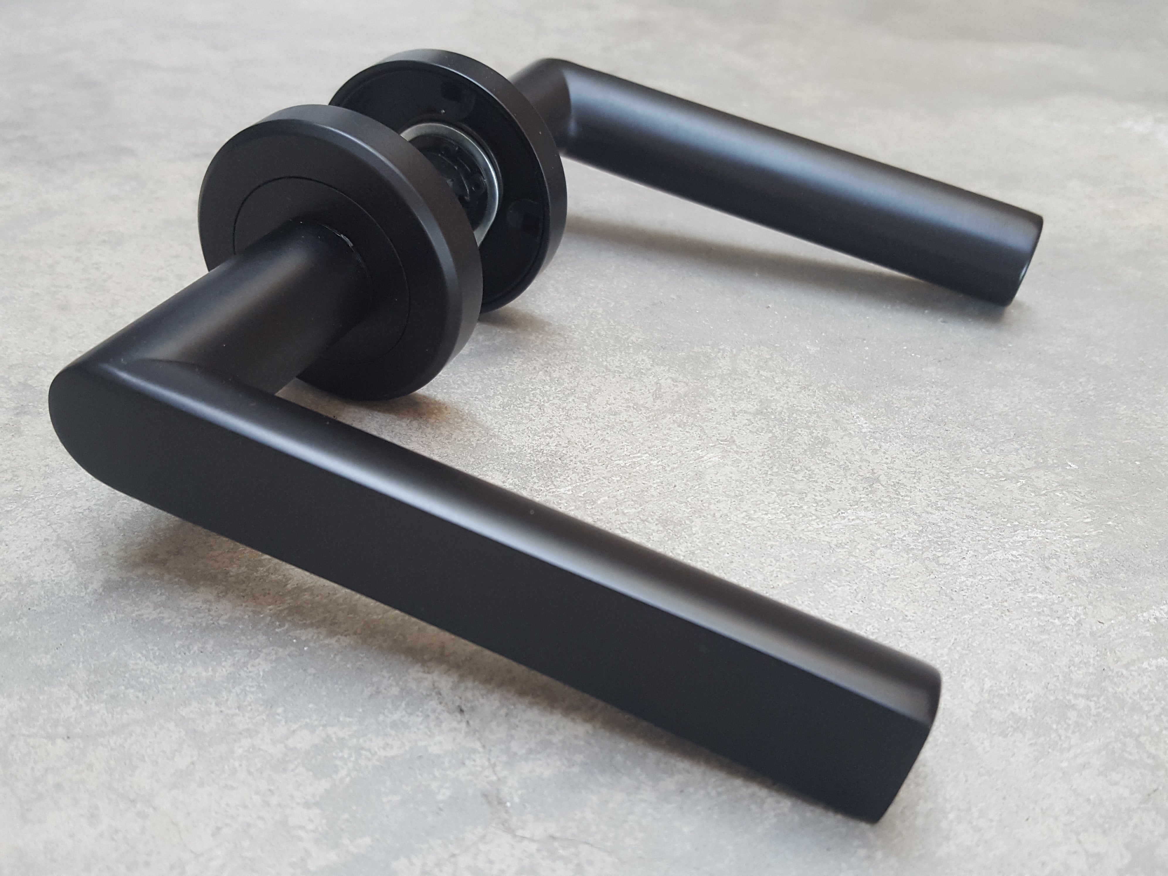 Matt Black Mitred Straight Contemporary Door Handles On Round Rose   Mitredmattblack2 Ce2622d4 5bb1 4dc5 8fd9 43db905422cc 