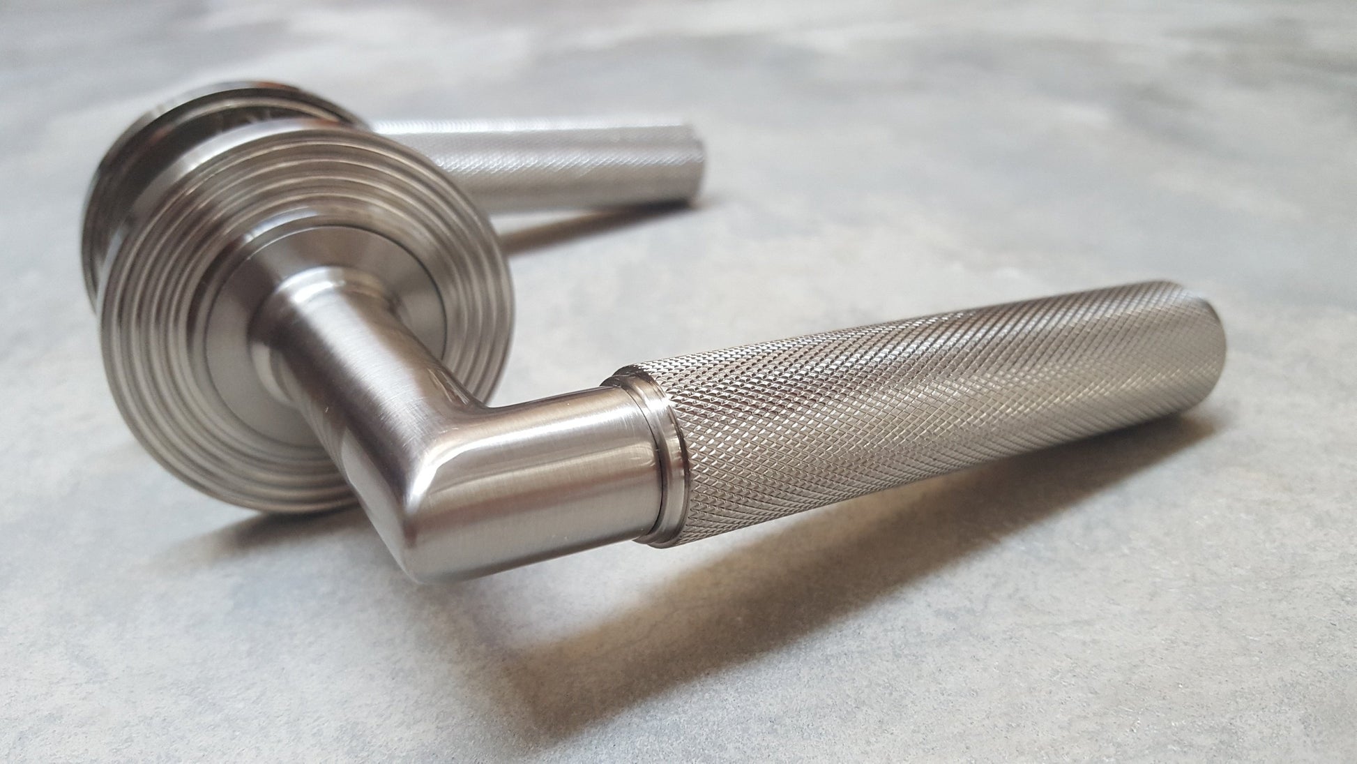 REEDED ROSE - Piccadilly Knurled Lever Door Handles - Burlington Range - Satin Nickel - BUR40/53SN